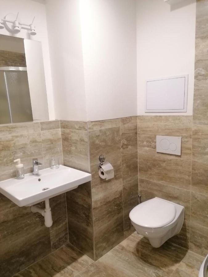 Brand New Studio Apartment # 45 With Free Parking In The City Center Prag Exterior foto