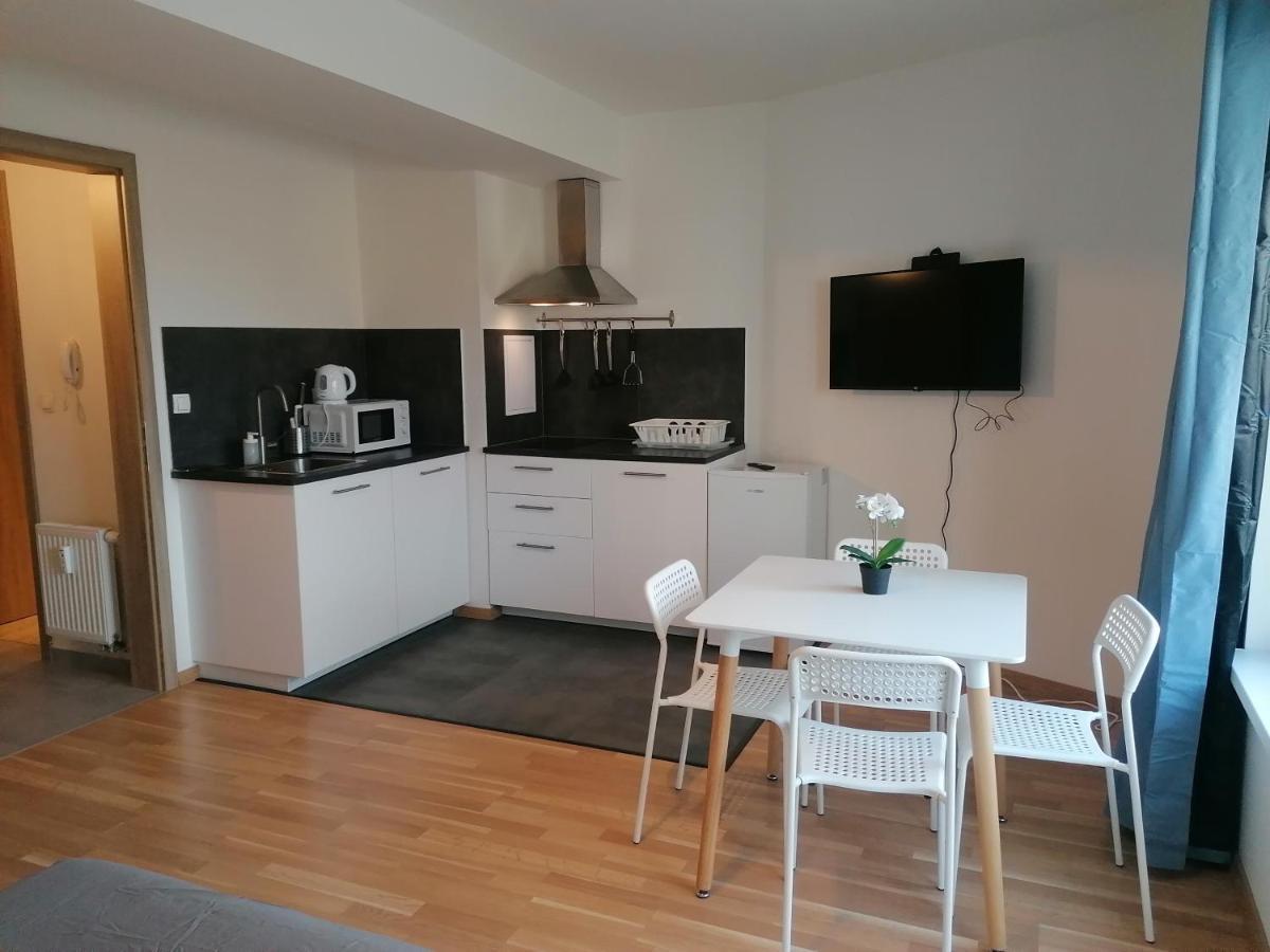 Brand New Studio Apartment # 45 With Free Parking In The City Center Prag Exterior foto